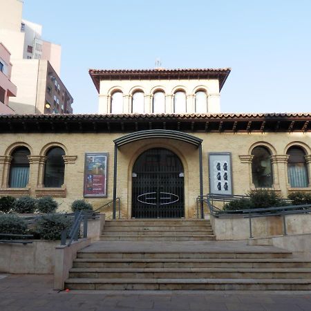Apartamento Teatro Del Mercado Apartman Zaragoza Kültér fotó