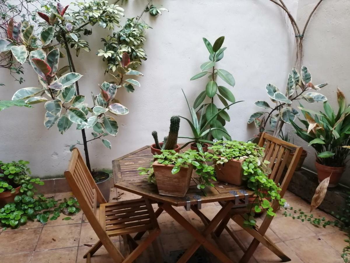 Apartamento Teatro Del Mercado Apartman Zaragoza Kültér fotó